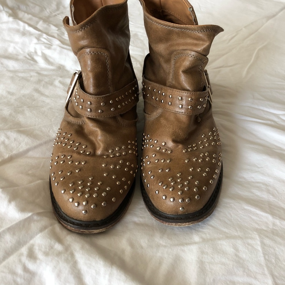 Tan booties! - Picture 2 of 5